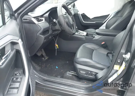 2021 Toyota Rav4 Hybrid Xse z USA, uszkodzony, nr VIN 4T3E6RFV3MU042837